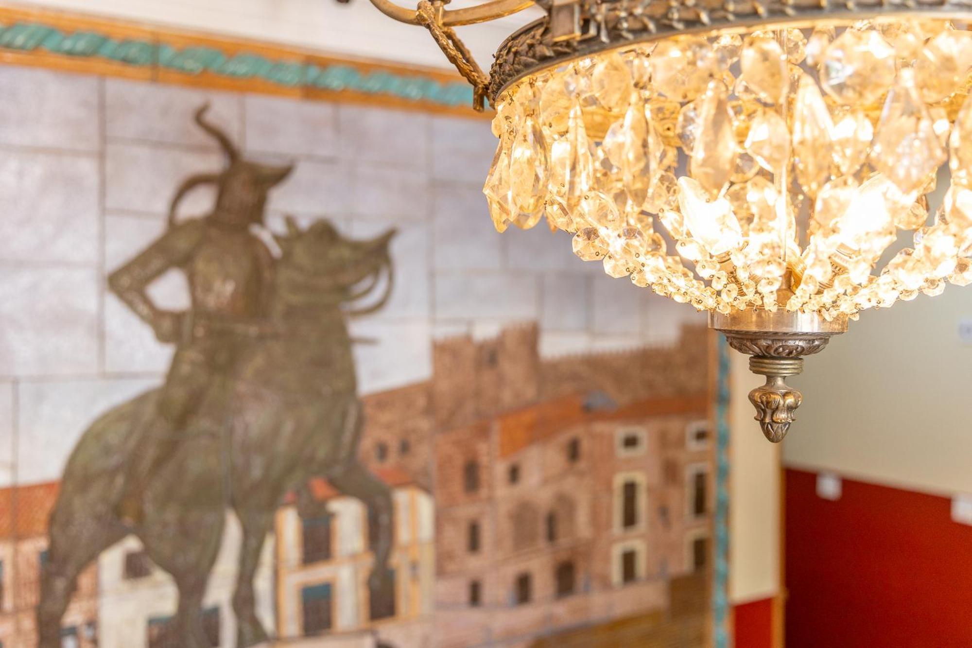 Hotel Pizarro Уманес де Мадрид Екстериор снимка